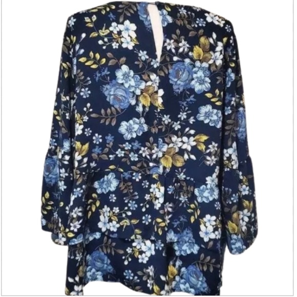 NWOT Floral peplum blouse - Picture 4 of 4